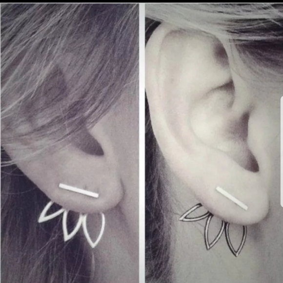 ♡Noelle♡ Gold Earringe - Picture 2 of 4